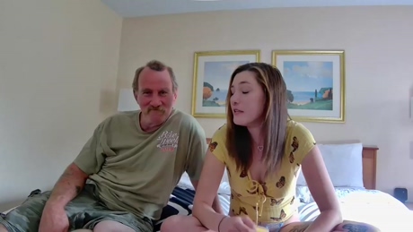 alice_and_daddy  23-04-2022